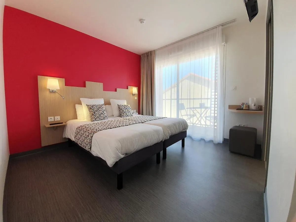 Saint-Raphaël Hotel Le Virevent 3*,  צרפת